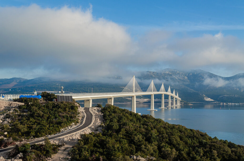 Trajekti za Korčulu i info kako doći do Korčule - 3 korisna savjeta (ažurirano 2023) Most Peljesac Metkovic 2023 04 01 005 02 1024x678